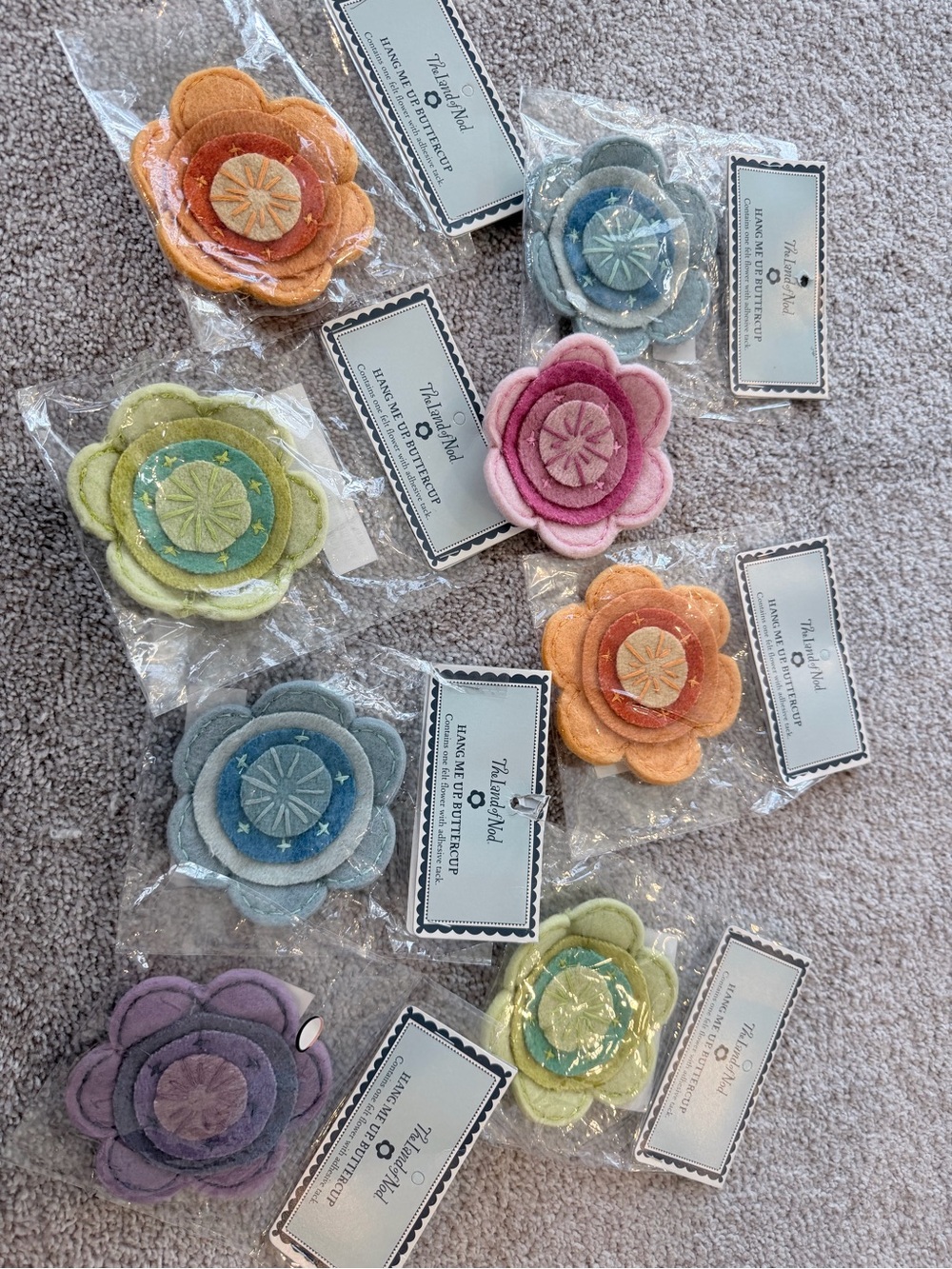 The Land of Nod “Hang Me Up Buttercup” Felt Flower Wall Decor – Set of 7 NEW